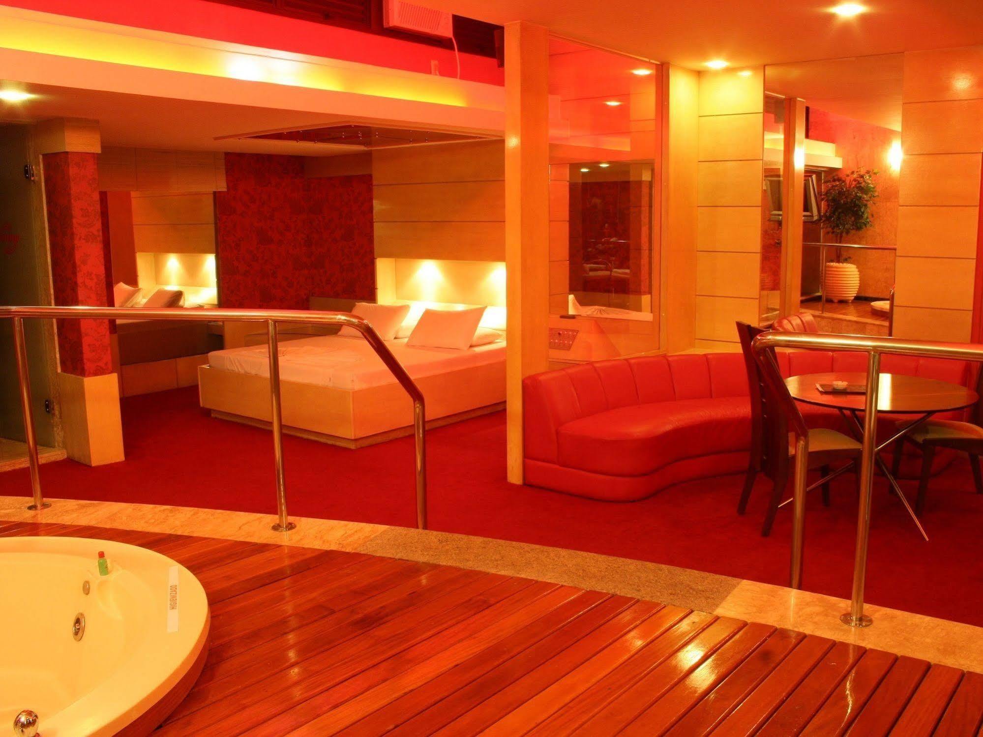 Motel Sunny (Adults Only) بيلو هورزونتي المظهر الخارجي الصورة